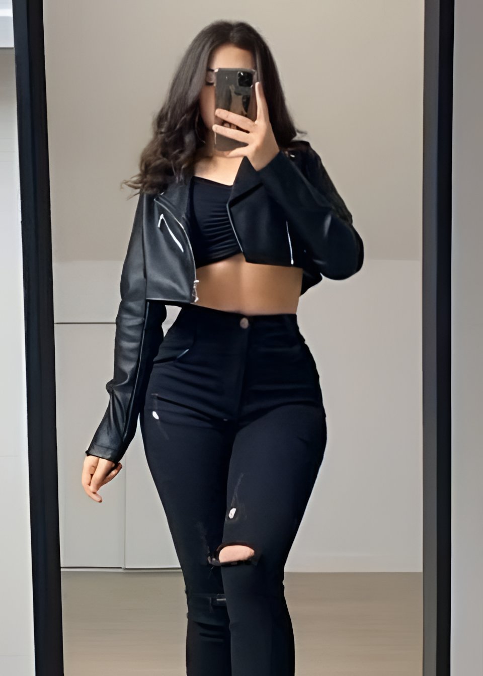 Соня привлекальеная девушка из Крестовки цена от 10000 руб