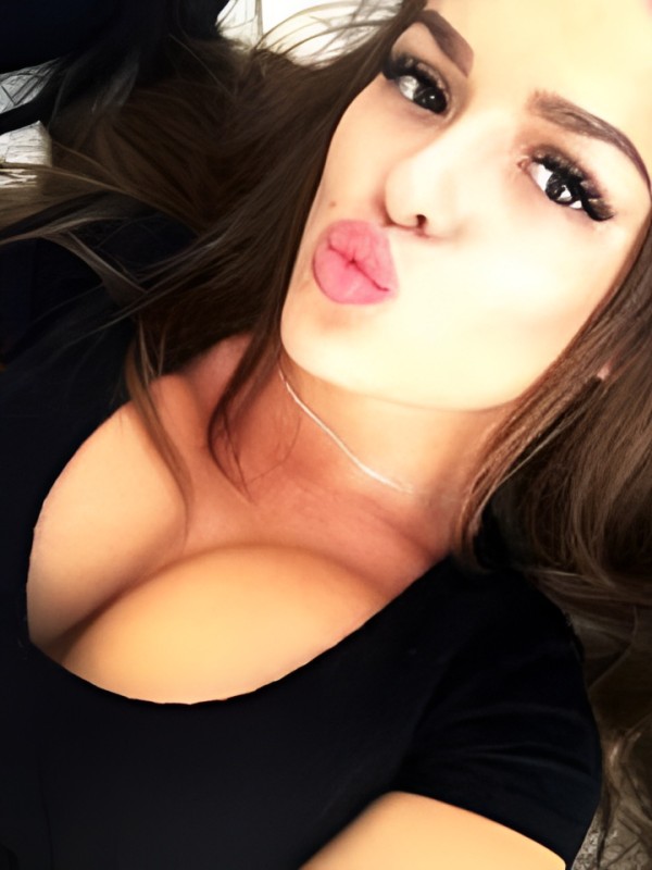 Ленусик привлекательная девушка из Крестовки цена от 4000 руб