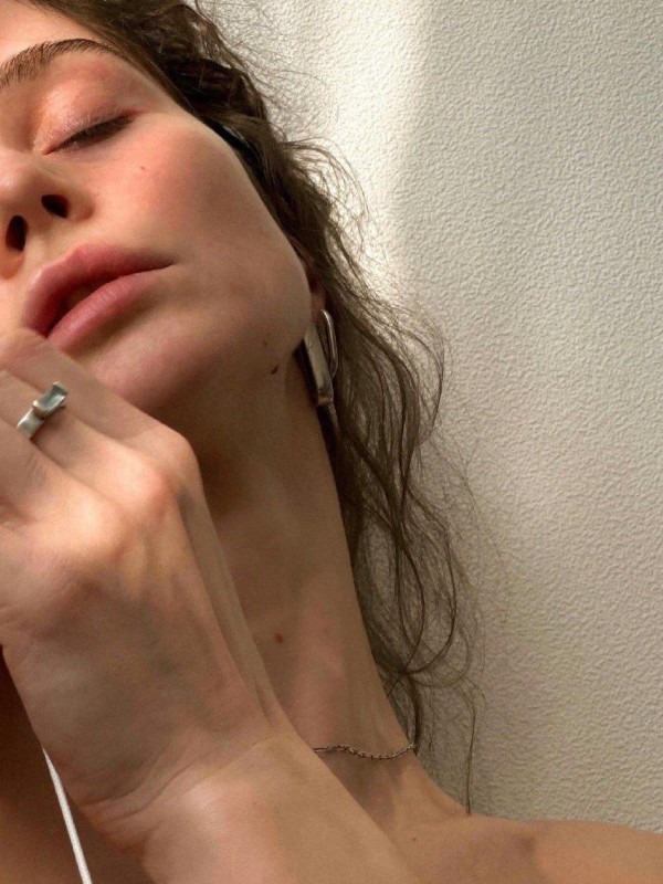 Зарина привлекательная девушка из Крестовки цена от 7000 руб