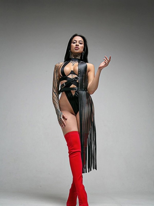 Таня привлекательная девушка из Крестовки цена от 7000 руб